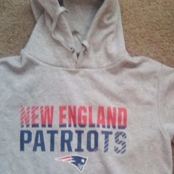 New England Patriots NFL Football Man Hoodie Pullover Sweatshirt - Picture 4 of 9